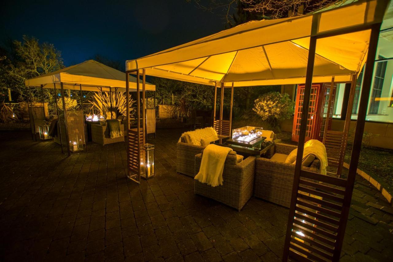 The Celtic Manor Resort Newport  Dış mekan fotoğraf The Terrace at the Taj Mahal Palace, Mumbai