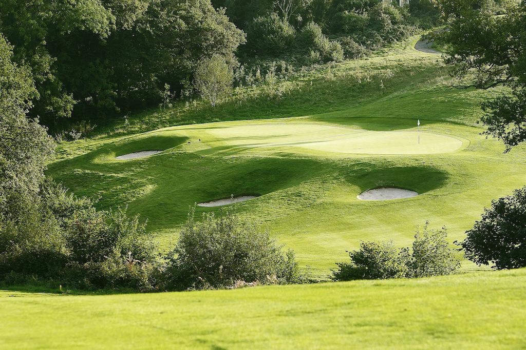 The Celtic Manor Resort Newport  Dış mekan fotoğraf The 18th green